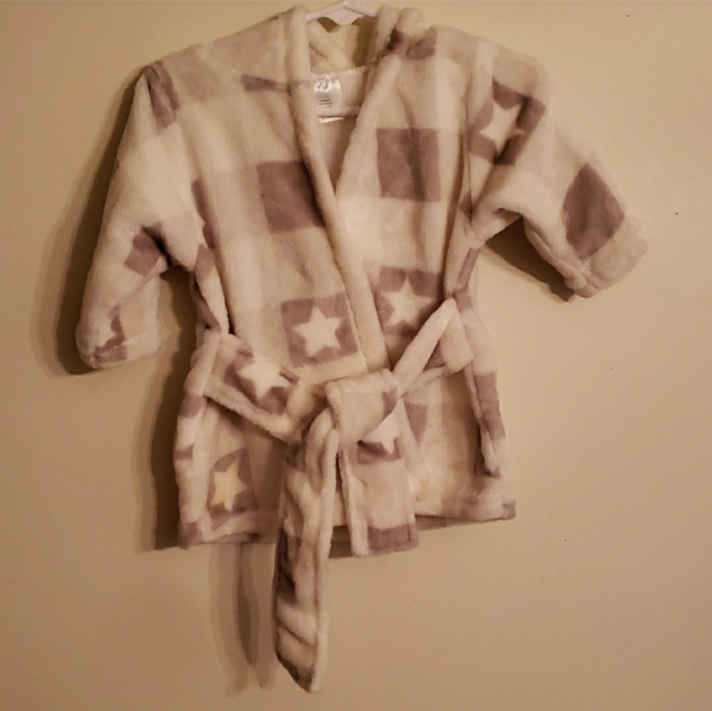 Creamy White/gray Checkered 0-9 Month Bath Robe